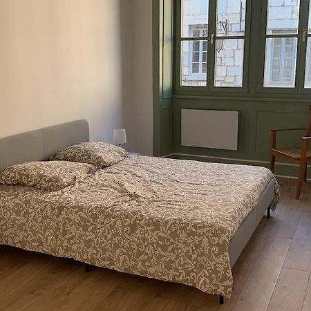 Elegant 2 Chambres Vieille Ville 브장송 외부 사진