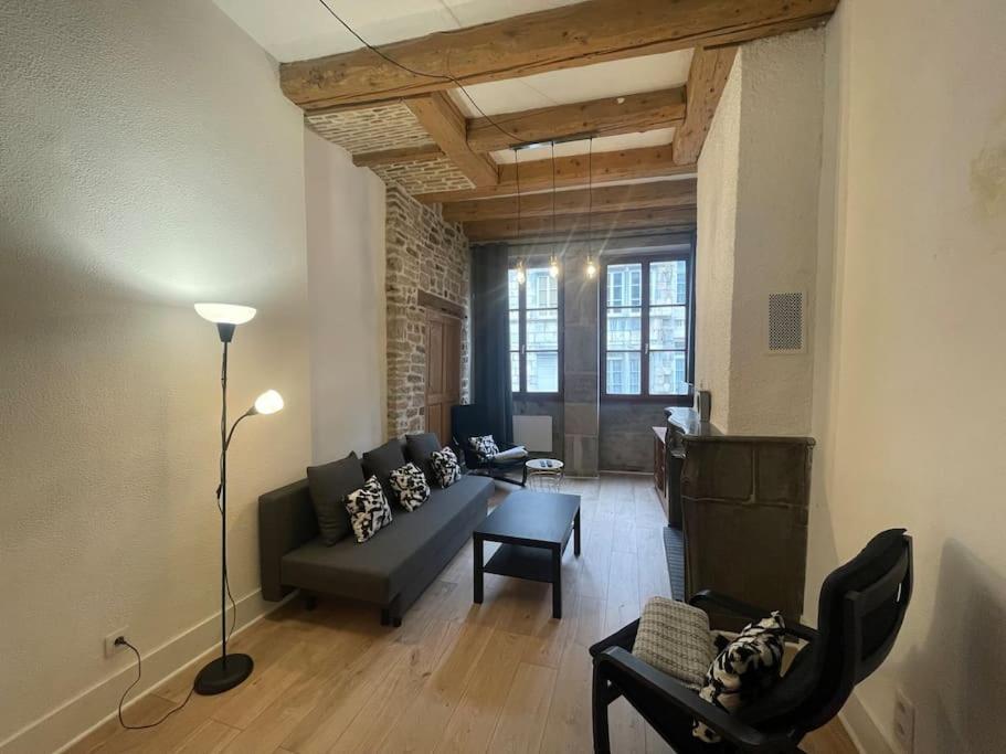 Elegant 2 Chambres Vieille Ville 브장송 외부 사진